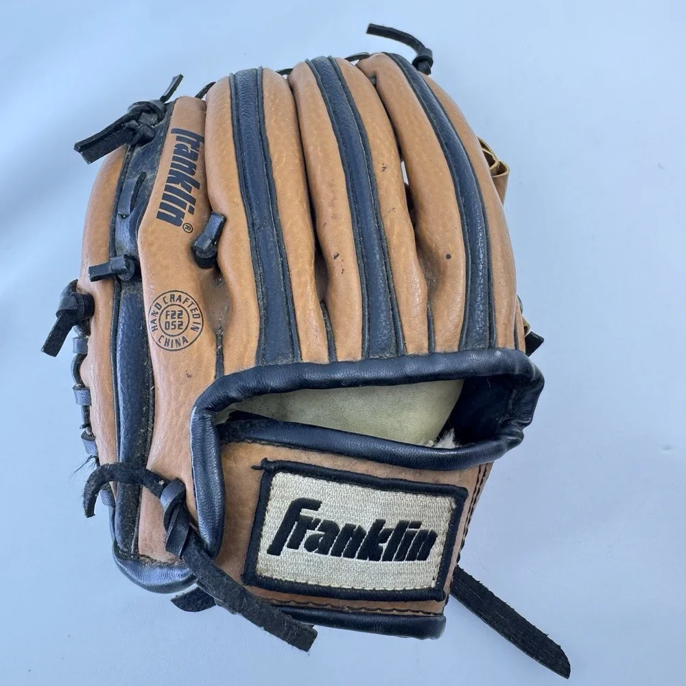 Franklin 4609 9 1/2 Youth RTP Baseball Glove Fits Left Hand 9.5 inch Black Brown